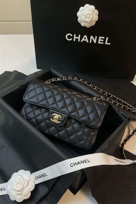 tas chanel classic|Chanel 101: Lambskin vs. Caviar .